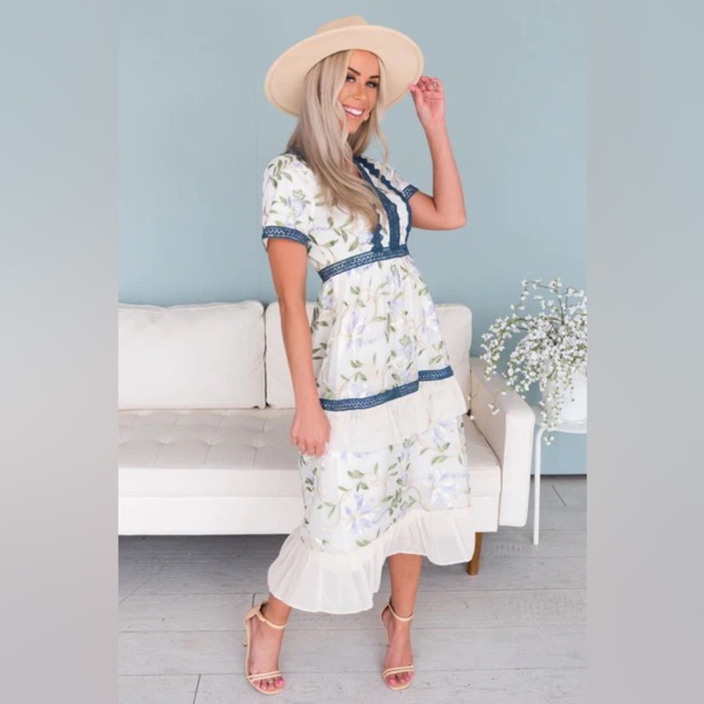 The Claudia Dress